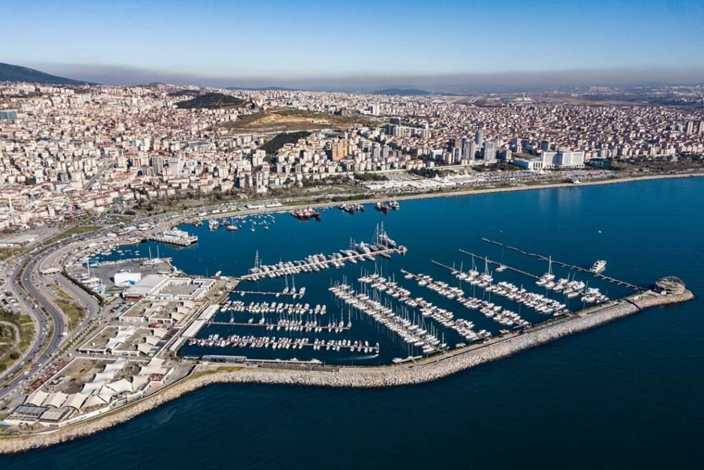 Aerial photo of Pendik coastal area with buildings and water